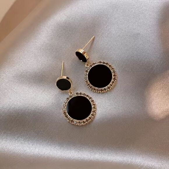 🔅🆕✨🔅Elegant Luxurious Black Decor Dangle Earrings🔅✨ - Picture 5 of 8